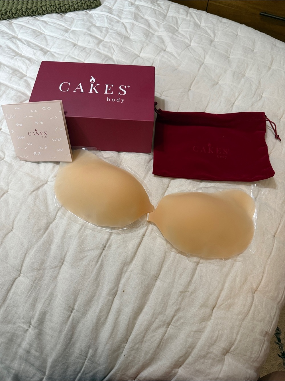 Cakes Cleavage Bra XL NIB